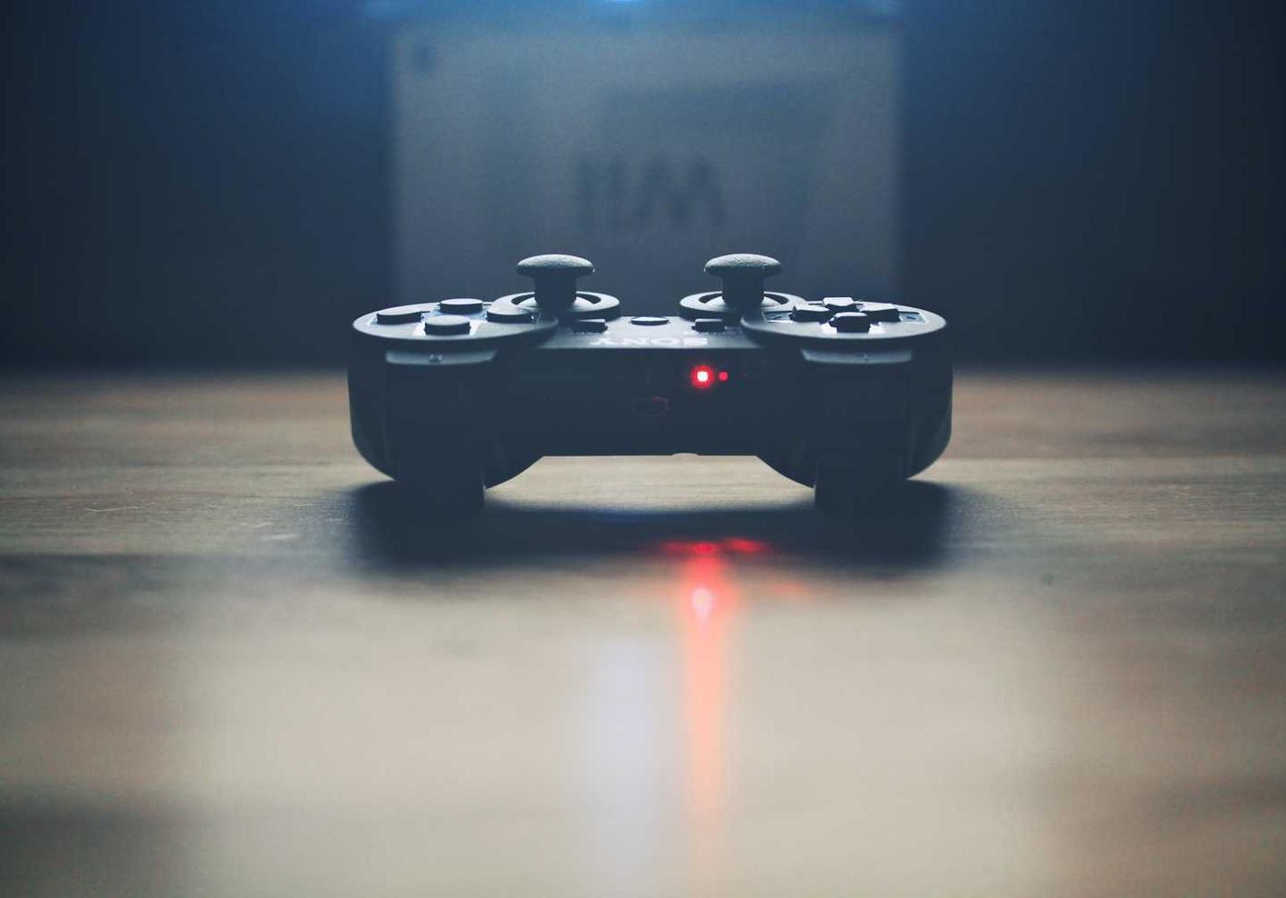 无嘴黄骆驼：网上拍卖平台代理